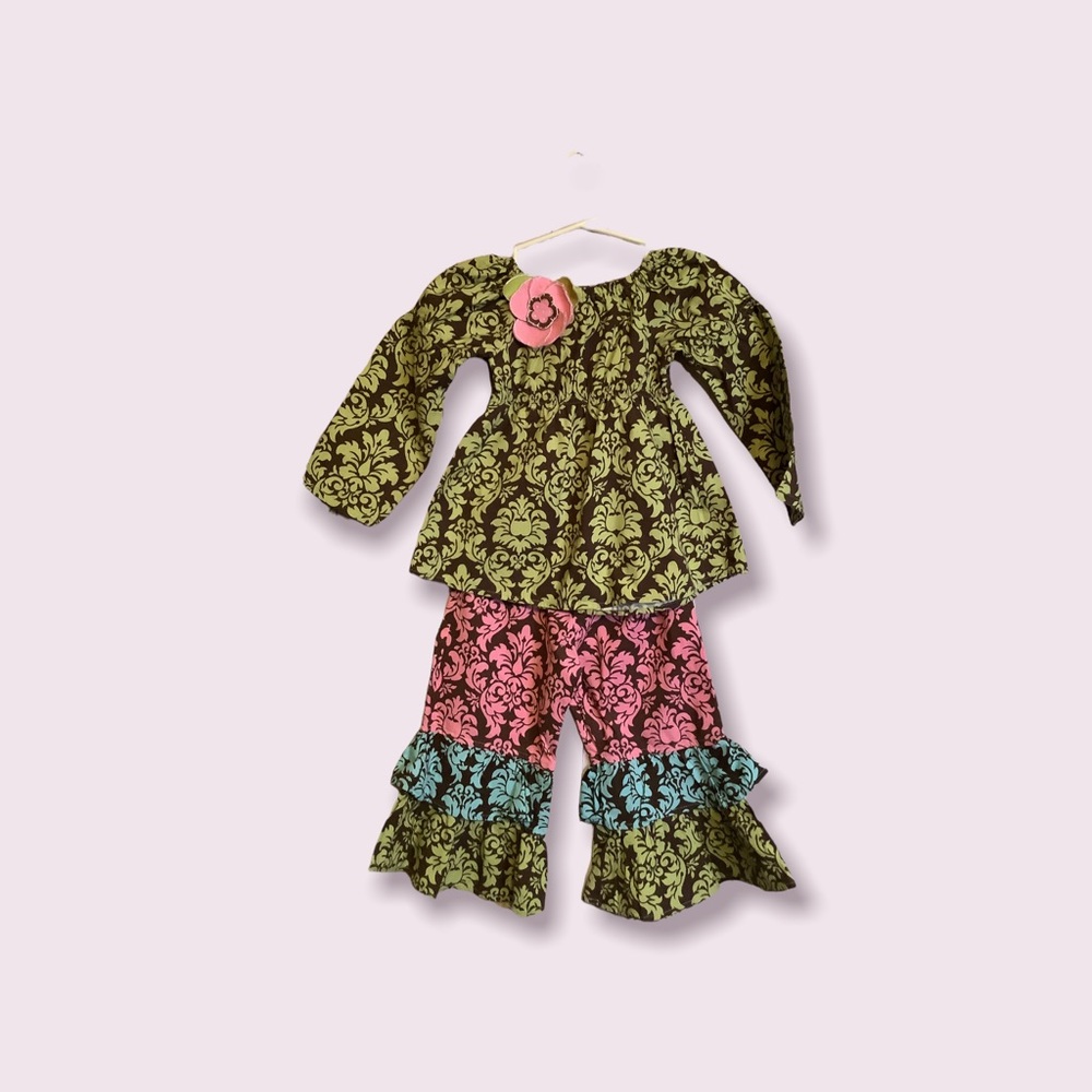 Chatting Patti green tunic with matching ruffled pants like new